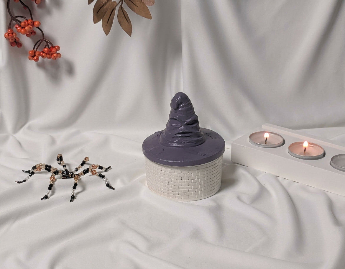 Lumanare tema Harry Potter Whispering Hat recipient Jesmonite Melamar