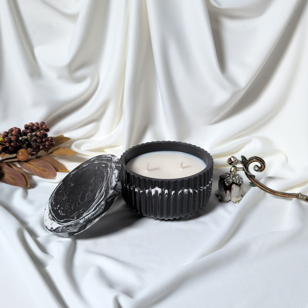 Lumanare parfumata handmade Eternity negru marmorat cadou premium