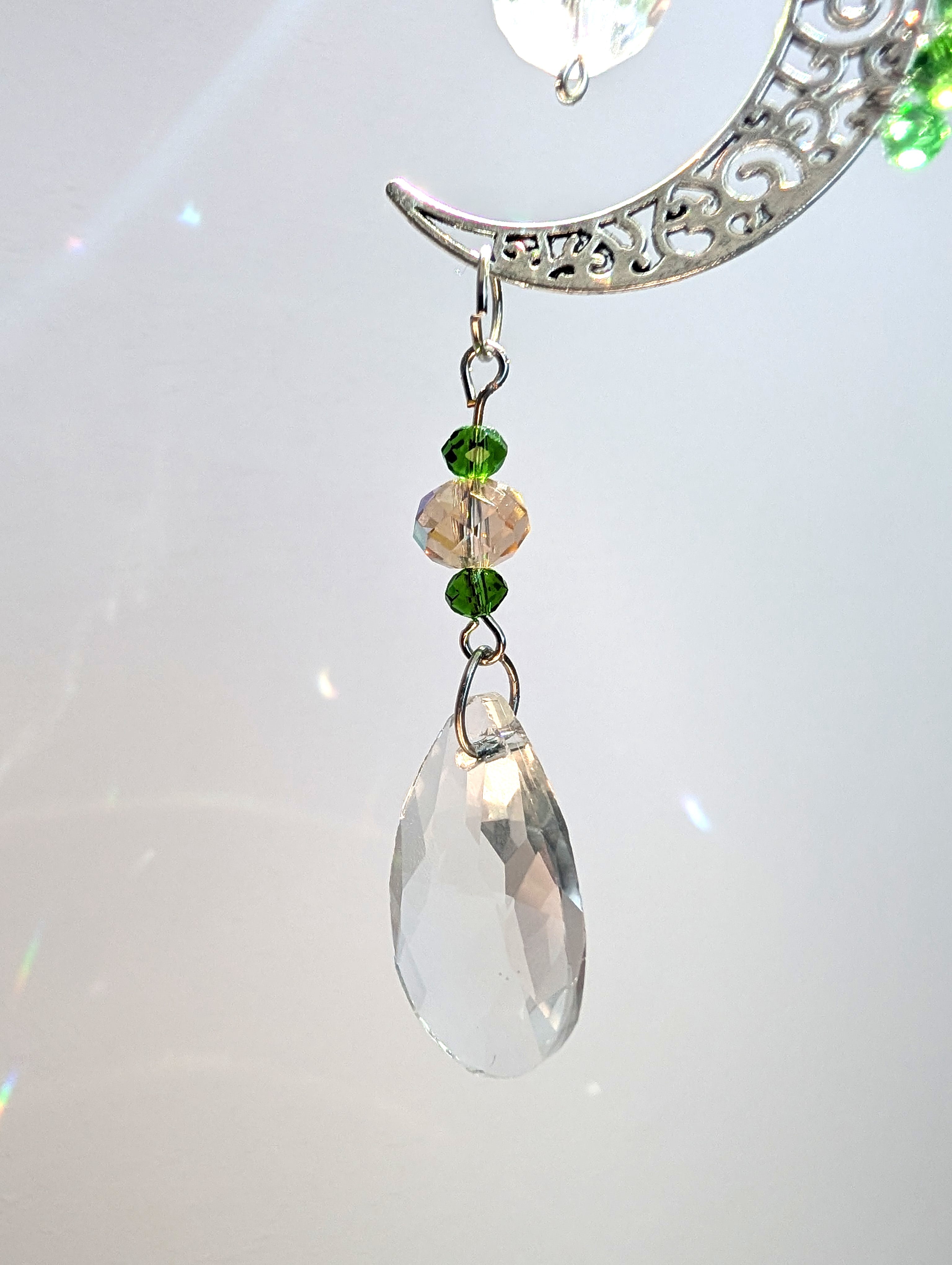 Suncatcher (Capcană de Soare) "Păzitorul viselor" - din mărgele de sticlă