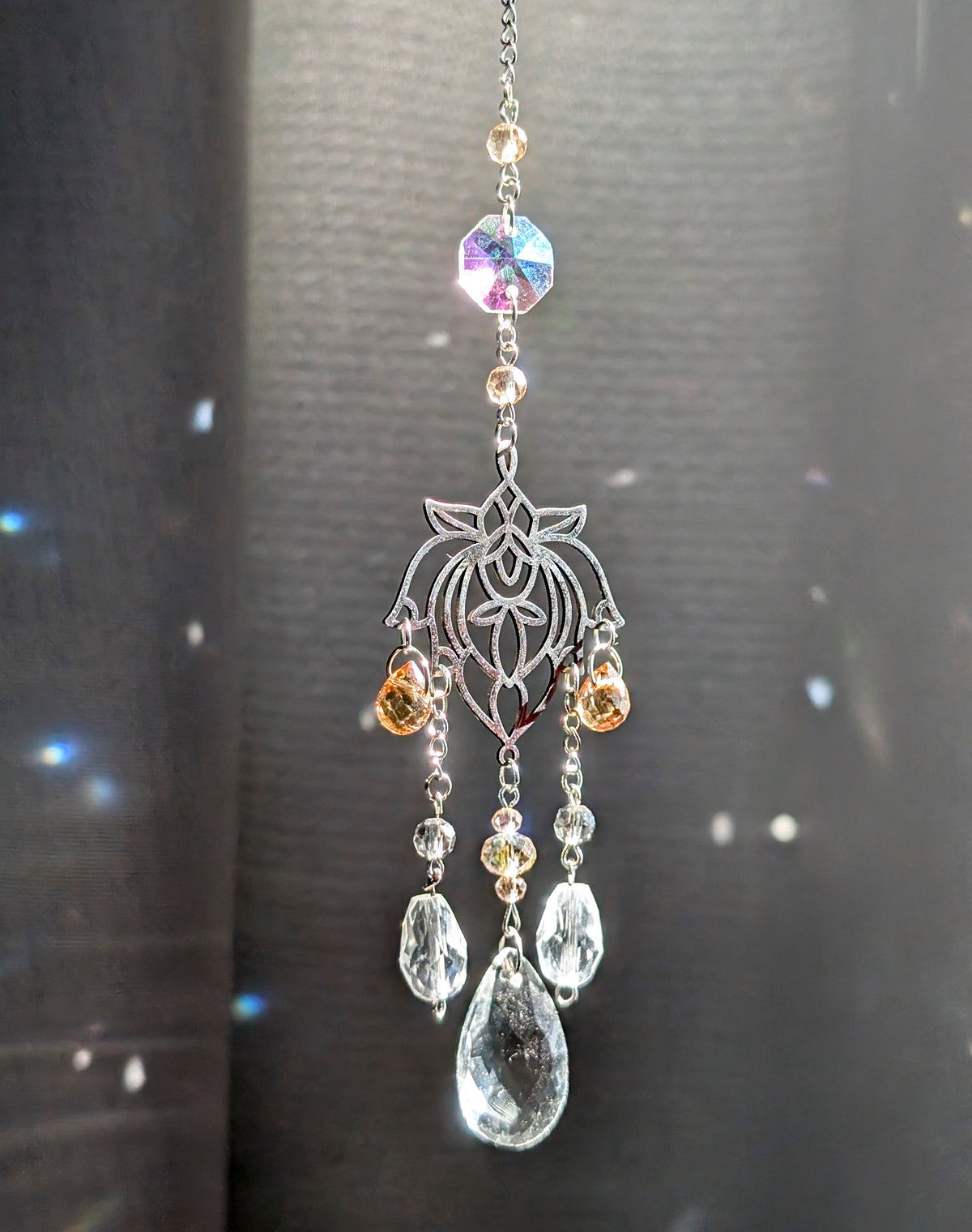 Suncatcher (Capcană de Soare) "Floare de Lotus" - din mărgele de sticlă
