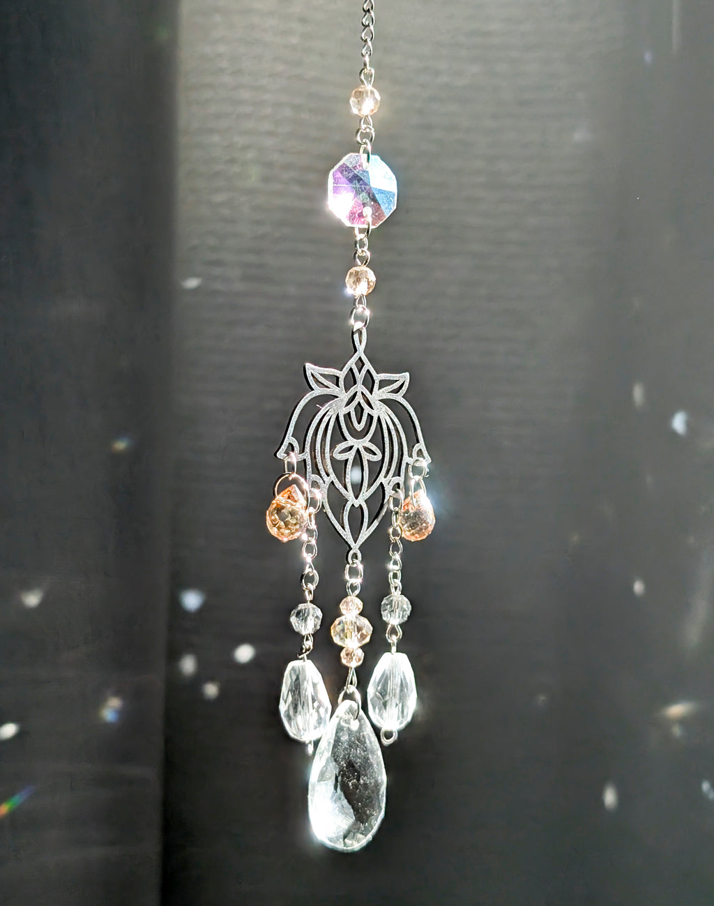 Suncatcher (Capcană de Soare) "Floare de Lotus" - din mărgele de sticlă