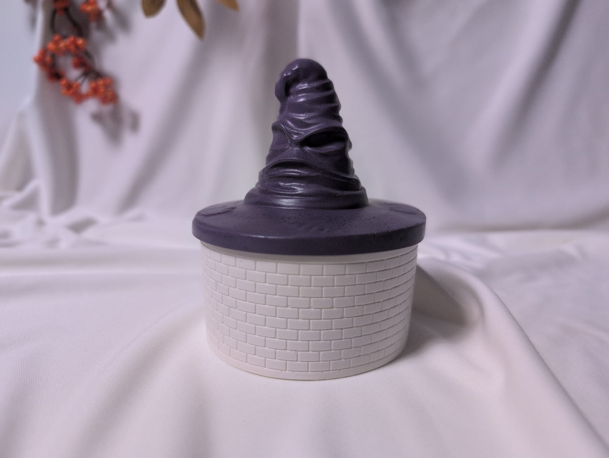 Lumanare artizanala din soia cu capac palaria de sortare Sorting Hat Melamar